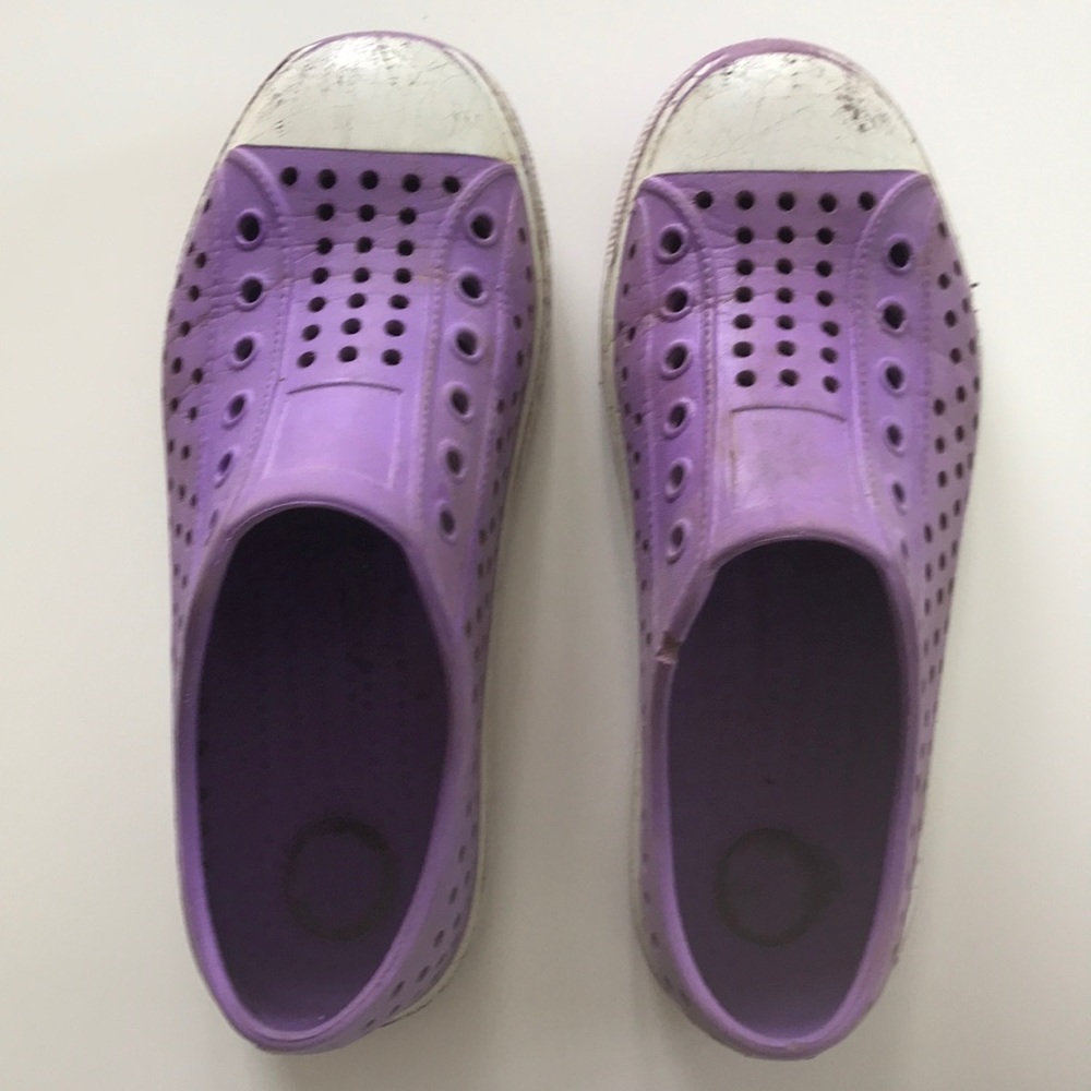 Native kids shoes size 2